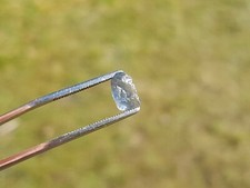 Saphir bleu brut Tanzanie