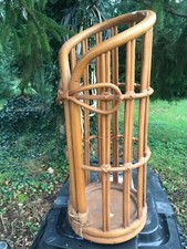 porte revu et porte parapluie