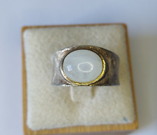 Ancienne bague, décor pierre de lune, en argent massif