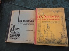 deux livres scolaires Sciences