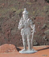 FIGURINE PLAT D' ETAIN NEUVE A PEINDRE