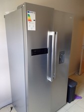 REFRIGERATEUR excellent état, argenté, 2 portes....URGENT