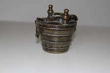 Ancienne pile de poids à