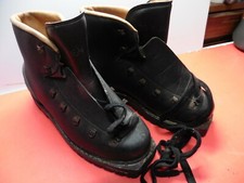 Anciennes Chaussures de SKI - CONTINENTAL  - année 1964 - Etat neuve