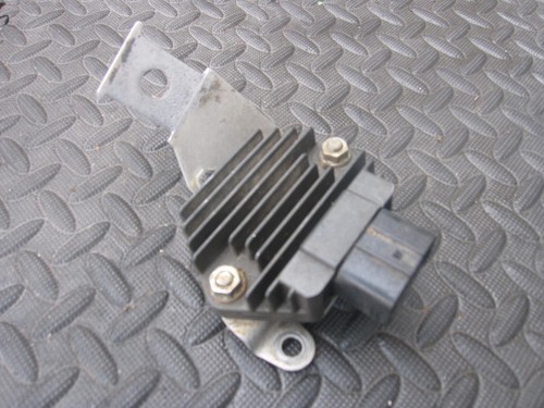 Regulateur tension pour - regulateur, de