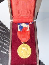 MEDAILLE ARGENT FRANCAISE EN COFFRET MARITIME COMPAGNIE CHARLES LE BORGNE SETE