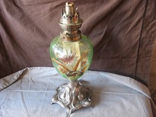 Ancienne lampe à pétrole en ouraline avec décor émaillé pied bronze fonte ? XIXe