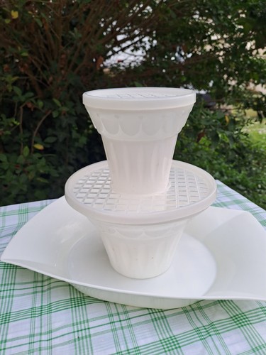Tupperware centre table - centre,