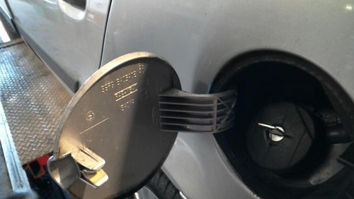 Trappe essence ford fiesta 4 - trappe,