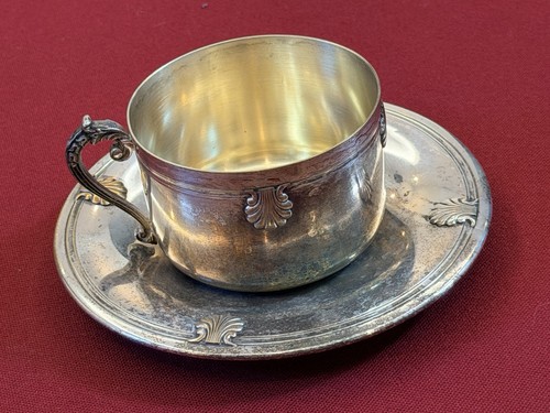 Tasse dessous - de, métal