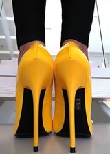 Escarpins en cuir jaune à talons aiguilles style Anouk 1969 Made in Italy 42