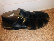 sandales cuir homme Fermer De 1995 En Très Bonne Etat . Marque Clarks  