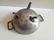 Ancienne  passoire en alu des