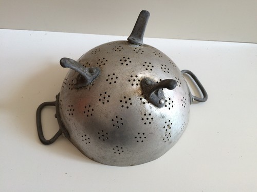 Ancienne passoire alu des - ,