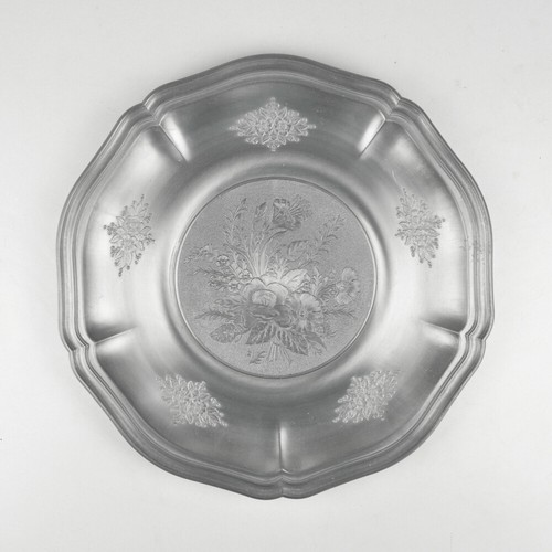 Assiette étain fleurs - assiette,