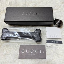 Jouet Gucci en caoutchouc noir
