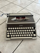 Machine à écrire Royal 200