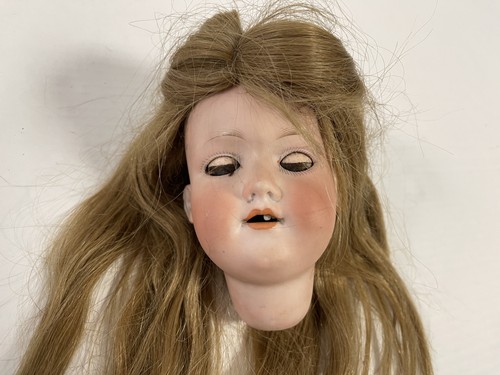 Poupée porcelaine tête - , de