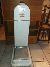 Ancienne balance pèse