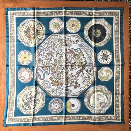 Grand foulard soie neuf bleu
