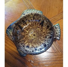 Une assiette creuse poisson - à,