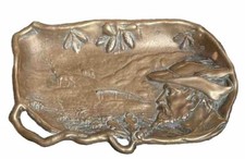 Vide-poche ancien en Bronze Repoussé décor chasse Vénerie Robin des Bois