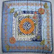 - CARVEN Paris  Foulard   soie  TBEG  vintage Scarf  87x90 cm