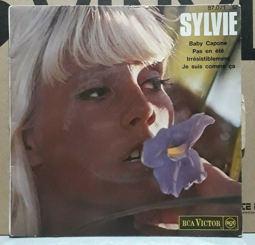 Sylvie vartan baby capone - vartan,