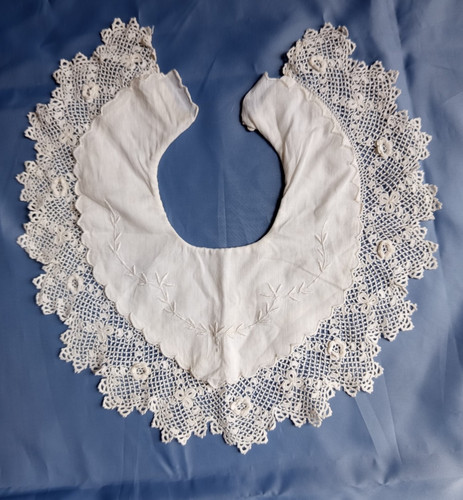 Bavoir ancien coton brodé - ancien,