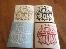 OM DROIT AU BUT STICKER AUTOCOLLANT VINYLE LOGO CLUB ANNEES 90 - 6.6 CM PAR 7.5