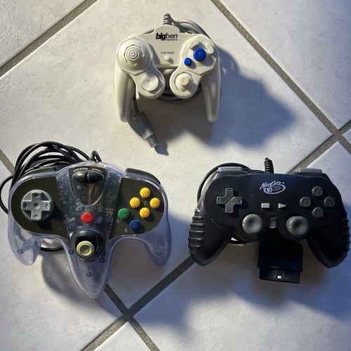 Lot manettes gamecube - de, 3