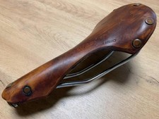 IDEALE Swallow Leather Saddle