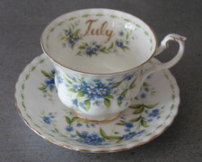 Tasse à café en porcelaine anglaise Royal Albert mois de juillet