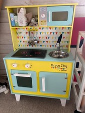 CUISINIERE ENFANT EN BOIS AVEC