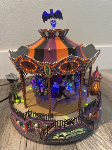 Lemax spooky town - lemax, scare-ousel
