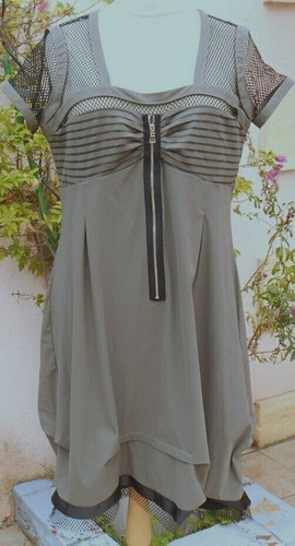 Robe mode est - la, a