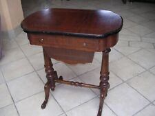 Meuble type Travailleuse Anglaise avec système de tiroirs astucieux