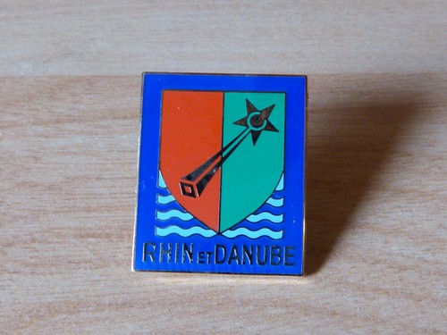 Insigne 1ère armée rhin et - "1ère,