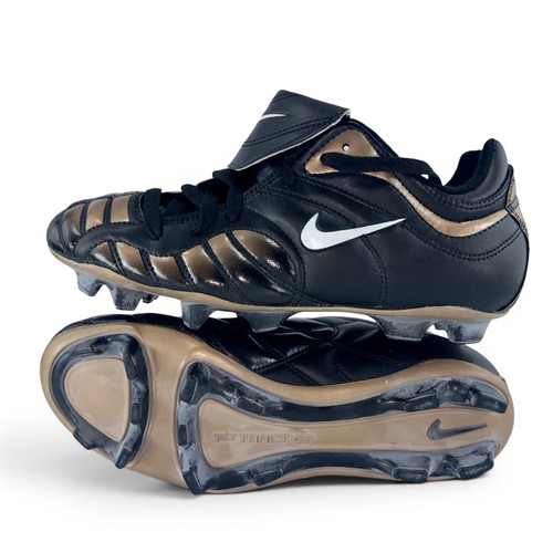 Crampons noirs nike - crampons,