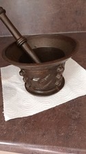 ancien grand mortier pilon en