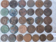 Lot de pièces de monnaie françaises et étrangères en bronze et cuivre