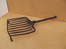 ancienne grille à viande en