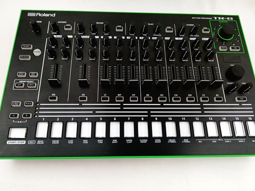 Roland aira rhythm - aira, tr-8