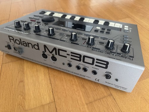 Roland 303 groovebox boîte - roland,