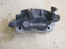 SUPPORT ET ETRIER DE FREIN MOTO DE MARQUE BREMBO