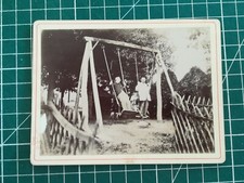 rr380 PHOTO TBE circa 1900 12x9cm deux hommes sur une balançoire