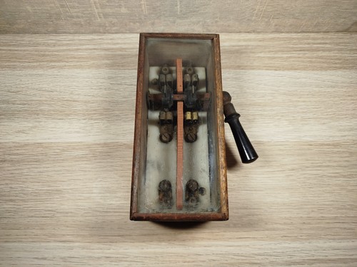 Ancien disjoncteur électrique
