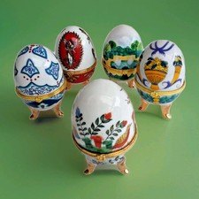 5 oeufs type faberge boîte a bijoux en fine  porcelaine