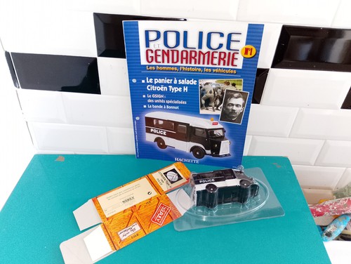 2704251 police et - 1/43,