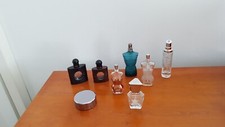LOT 8 FLACONS PARFUM VIDES YVES SAINT LAURENT.JEAN PAUL GAULTIER.THIERRY MUGLER.